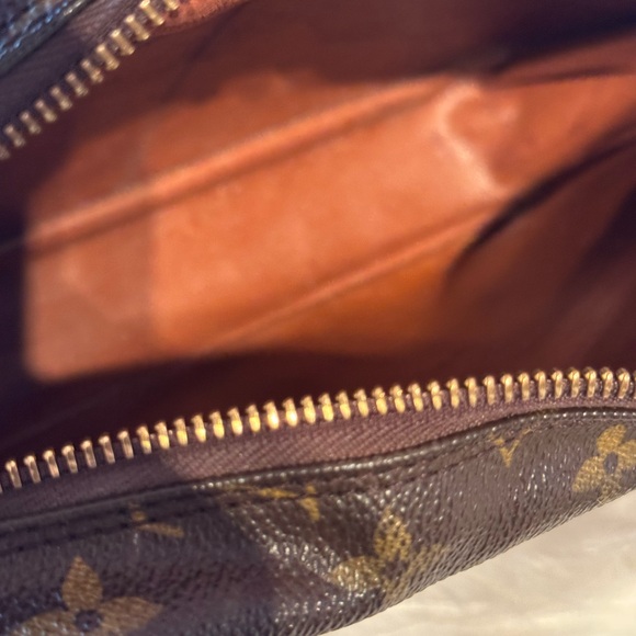 Louis Vuitton Cherry Collection Hand Painted upcycled makeup crossbody - Picture 10 of 12